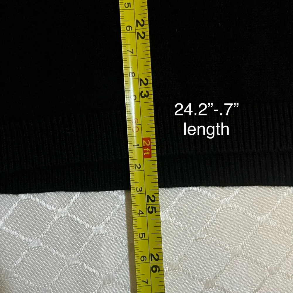 🛍️ $8 ADD-ON | Y2K Mexx Black & Beige Tan Decorative Button Collar Sweater - Picture 8 of 10